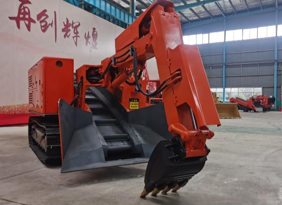 輪式刮板扒渣機(jī) 輪式刮板扒渣機(jī)