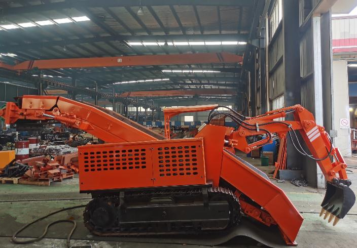 跟著帥龍重工一起看看履帶扒渣機的8點維護保養(yǎng)事項！