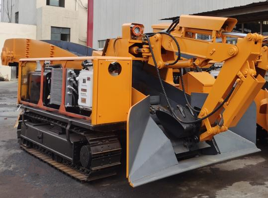 使用履帶扒渣機(jī)要做哪些預(yù)啟動(dòng)?檢查工作呢呢？這3點(diǎn)看一看！