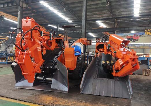 當(dāng)扒渣機(jī)出現(xiàn)液壓油缸漏油的情況，怎么處理呢？